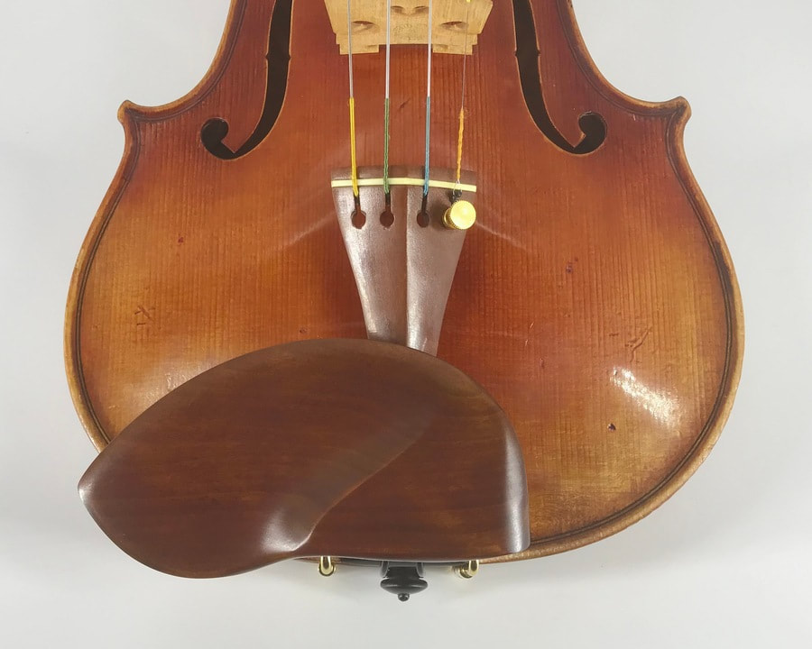 Boxwood Medium WAVE II violin chinrest